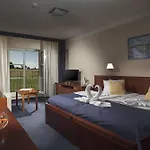 Francis Palace 4*
