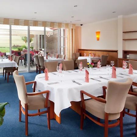 Hotel Francis Palace