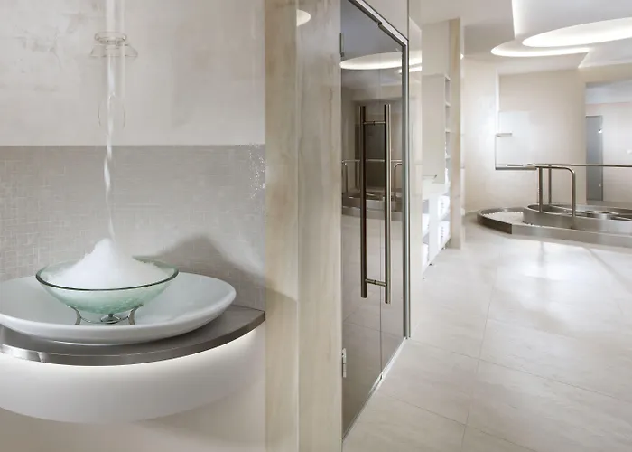 Francis Palace Hotel