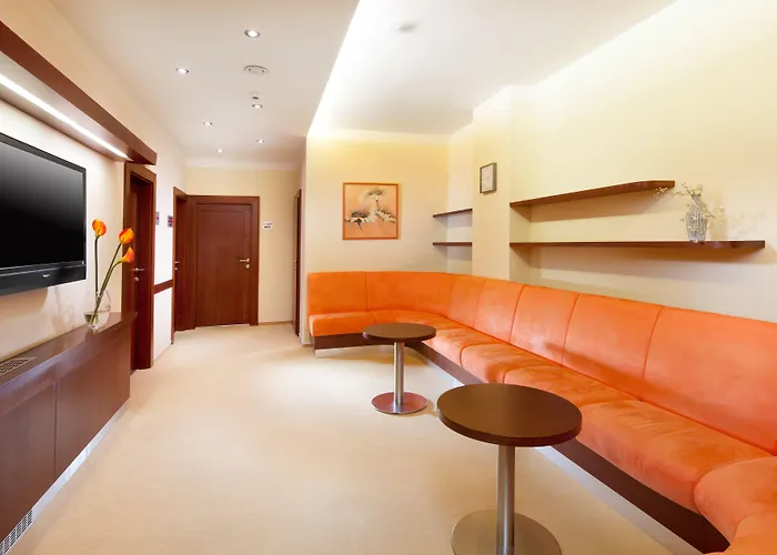 Francis Palace מלון 4*